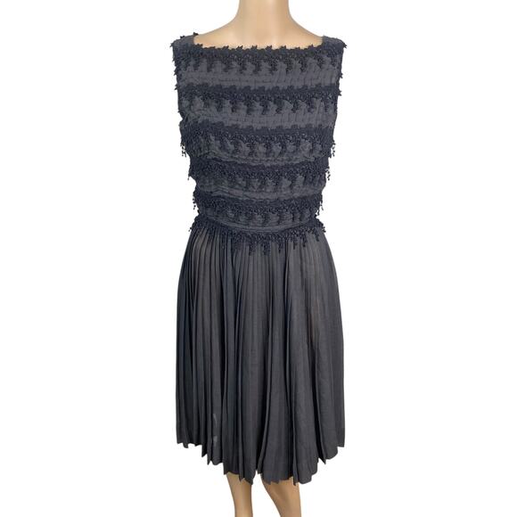 Vtg 1950s Carlye Black Pintuck Lace Pleated Fit & Flare Dress SZ XS - Picture 1 of 9